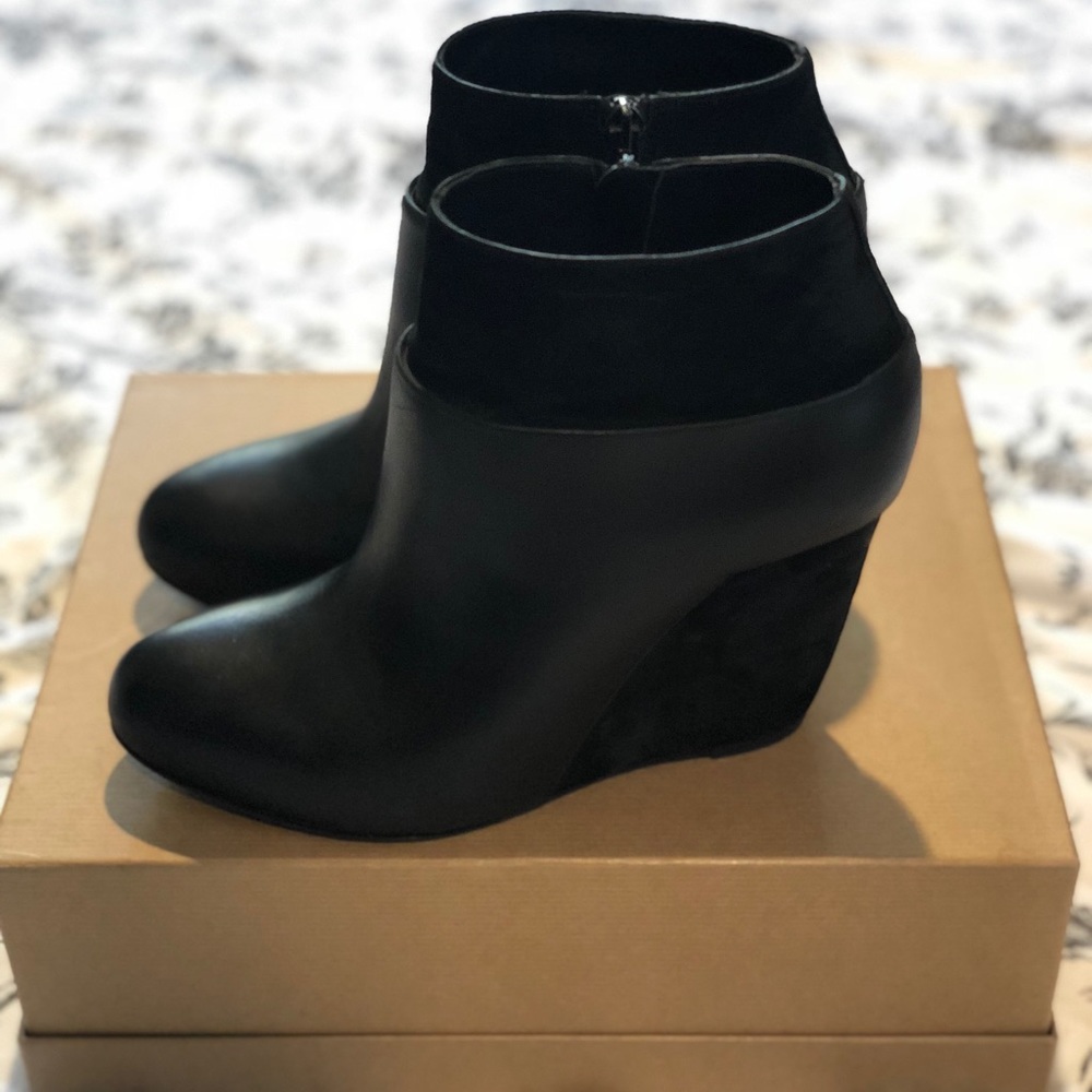 Black Vince “sock” Booties